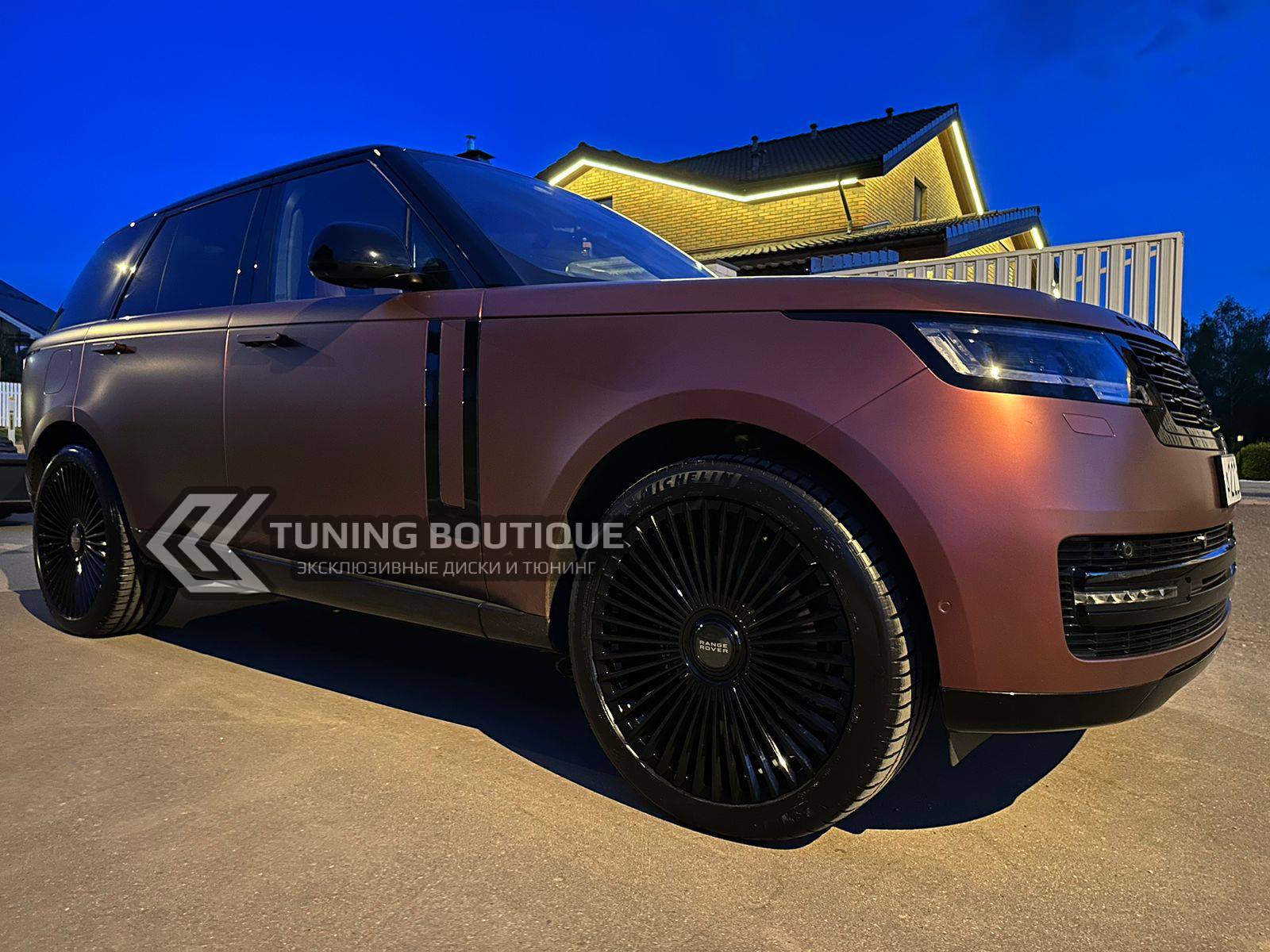 Land Rover Range Rover L460 на 23" кованых дисках нашего производства фото 3